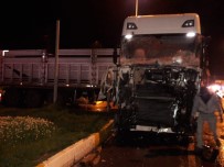 YAKUP ÇELIK - Erzurum'da Trafik Kazası Açıklaması 2 Yaralı