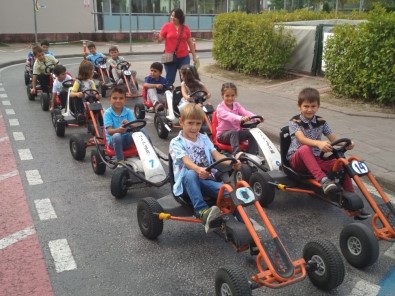 Geleceğin Bilinçli Sürücüleri Serdivan Trafik Park'ta Eğitiliyor