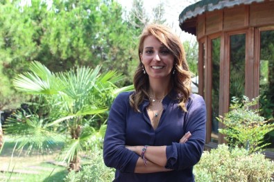 Minik Eller Toprakla Buluştu