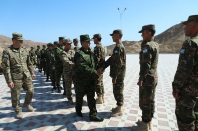 Özbekistan Ve Tacikistan'dan Teröre Karşı Ortak Askeri Tatbikat