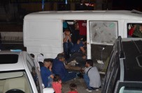 Söke'de 'Dur' İhtarına Uymayan Minibüsten Göçmenler Çıktı