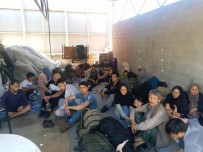 Ayvalık'ta 73 Düzensiz Göçmen Ve 3 Organizatör Yakalandı