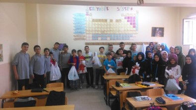 Hisarcık'ta 112 Öğrenciye Kırtasiye Malzemesi Yardımı