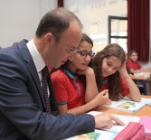 GAZİ YAKINI - Pamukkale Belediyesi 2 Bin 500 Öğrenciye Eğitim Yardımı Yapacak