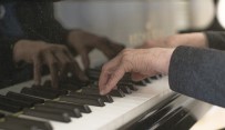 CHOPIN - Polonya'da Piyaniste Piyano Çalma Cezası