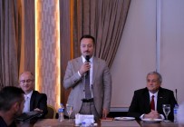 KABILIYET - Vali Şentürk Muhtarlarla Bir Araya Geldi