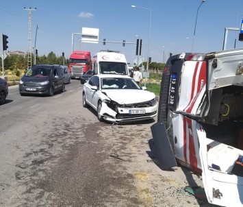 Van'da Ambulans İle Otomobil Çarpıştı Açıklaması 7 Yaralı