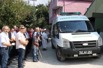 Evinin Yakınında Cesedi Bulunan Kadın Toprağa Verildi