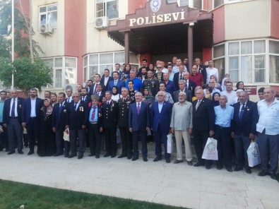 Mardin'de Gaziler Ve Şehit Yakınları Yemekte Bir Araya Geldi