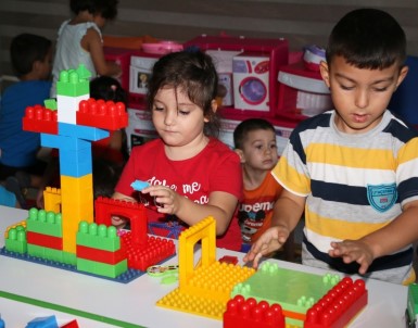 Okullar Açıldı Kitap Ve Oyuncak Kütüphanesi Şenlendi