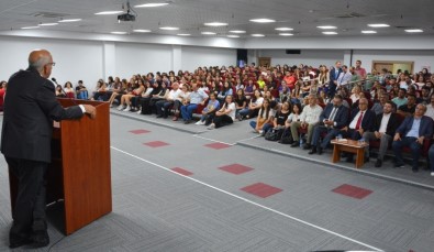 Rektör Prof. Dr. Sedat Murat, Birinci Sınıf Öğrencileri İle Buluştu