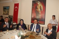 DERNEK BAŞKANI - Vali Akbıyık, Şehit Aileleri Ve Gazilerle Yemekte Bir Araya Geldi