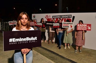 Antalya'da 'Kadına Şiddete Hayır' Duvarı Oluşturuldu