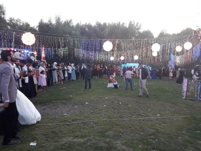 Aşiret Düğününe Yoğun Katılım