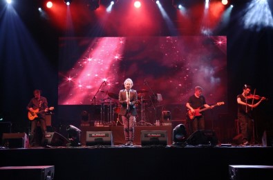 Dünya Barış Günü Kartal'da Kutlandı