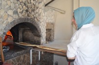 KADIN GİRİŞİMCİ - Ekmeğini Ateşten Çıkarıyor