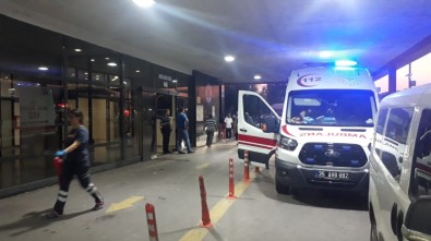 İzmir'de Oto Yıkamacıda Silahlı Kavga Açıklaması 1 Ağır Yaralı