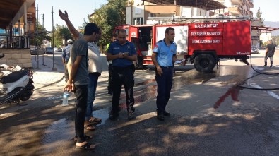 Seyir Halindeki LPG'li Otomobil Alev Aldı, Faciadan Dönüldü