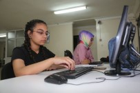 ŞEHITKAMIL BELEDIYESI - Tatili Değerlendirdiler, Bilgisayar Kullanmayı Öğrendiler