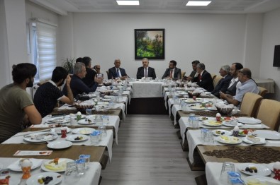 AK Parti Kars Milletvekilleri Basınla Buluştu