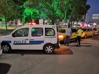 TİCARİ TAKSİ - Fazla Yolcu Taşıyan 2 Ticari Taksiye Ceza Kesildi