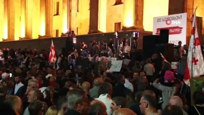 Gürcistan'da Hükümet Karşıtı Protesto