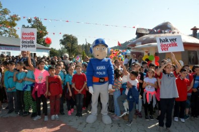 İlkokul Öğrencilerine Trafik Eğitimi