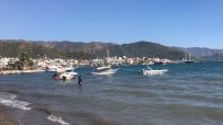 TURİZM CENNETİ - Marmaris'te Plajlar Yabancı Turistlere Kaldı