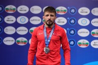 MİLLİ GÜREŞÇİ - Süleyman Atlı, Dünya Şampiyonası'nda Gümüş Madalya Kazandı