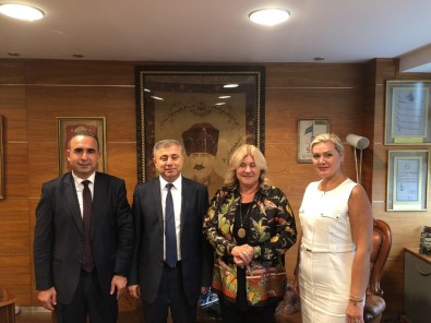 DTO Heyetinden Turizm Bakanı Ersoy'a Ziyaret