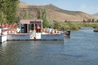 Emek Verip Bataklık Alanı Dinlenme Mekanına Çevirdi