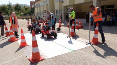 Isparta'daki Minikler Trafik Konusunda Bilinçlendirildi