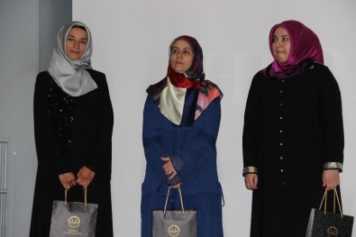 Kur'an-I En Güzel Okuyan Kadın Din Görevlisi İstanbul'dan