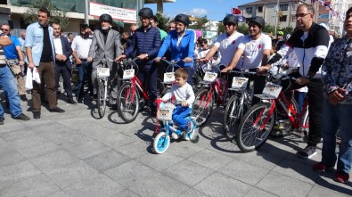 Avrupa Hareketlilik Haftası'nda Sultanbeyli'de Yüzlerce Kişi Bisiklet Turuna Katıldı
