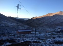YONCALı - Bayburt'un Yüksek Kesimlerine Kar Yağdı