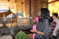 FESTIVAL - Della Miles, Mevlana Hazretlerinin Türbesini Ziyaret Etti