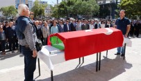 KAYHAN TÜRKMENOĞLU - Emekli Öğretmen Fikret Ersezer Son Yolculuğuna Uğurlandı