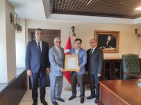 MAHMUT DEMIRTAŞ - Kızılay'dan Milli Eğitime Altın Madalya