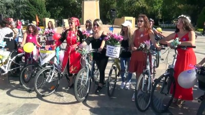 Zonguldak'ta 'Süslü Kadınlar Bisiklet Turu' Etkinliği