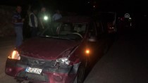 BEŞPıNAR - Adıyaman'da Trafik Kazası Açıklaması 5 Yaralı