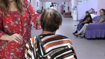 Gönlü Zengin 'Altın Makaslar'a Hayır Duası Yetiyor