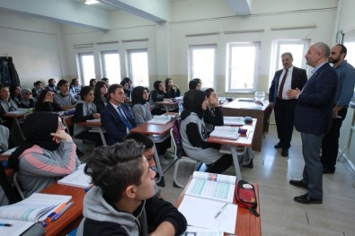 Kaymakam Güler Ve Başkan Büyükgöz Öğrencilerle Buluştu