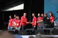 PAMUKKALE TEKNOKENT - PAÜ'lü Öğrenciler Roket Yarışmaları Yüksek İrtifa Dalında Türkiye 1. Oldu