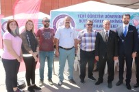 MEHMET TURGUT - Polislerden Üniversite Öğrencilerine Bilgi Standı