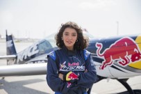 SELİN ŞEKERCİ - Ünlü İsimlerin Red Bull Air Race Heyecanı