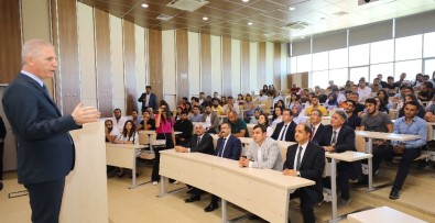 Vali Davut Gül, GAÜN'de Açılış Dersi Verdi