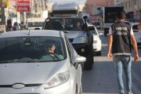 ÖZEL HAREKAT POLİSLERİ - Adana'da Narkotik Uygulaması