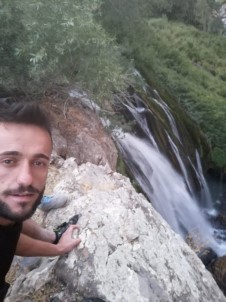 Görenleri Büyüleyen Şelale Ziyaretçilerini Bekliyor