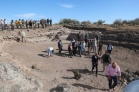 ÖZDEMİR ÇAKACAK - Karacahisar Kalesi'nde Kazı Çalışmaları Yeniden Başladı