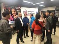 BEYOĞLU BELEDIYESI - Koreli Heyet Sosyal Market'e Hayran Kaldı